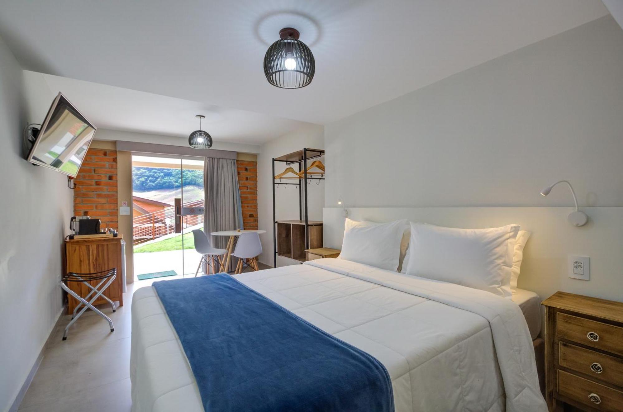 Filimahalo Hotel Серра-Негра Екстер'єр фото