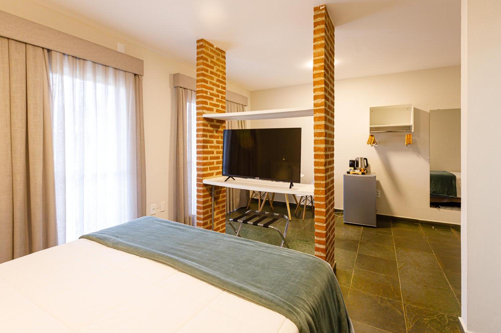 Filimahalo Hotel Серра-Негра Екстер'єр фото